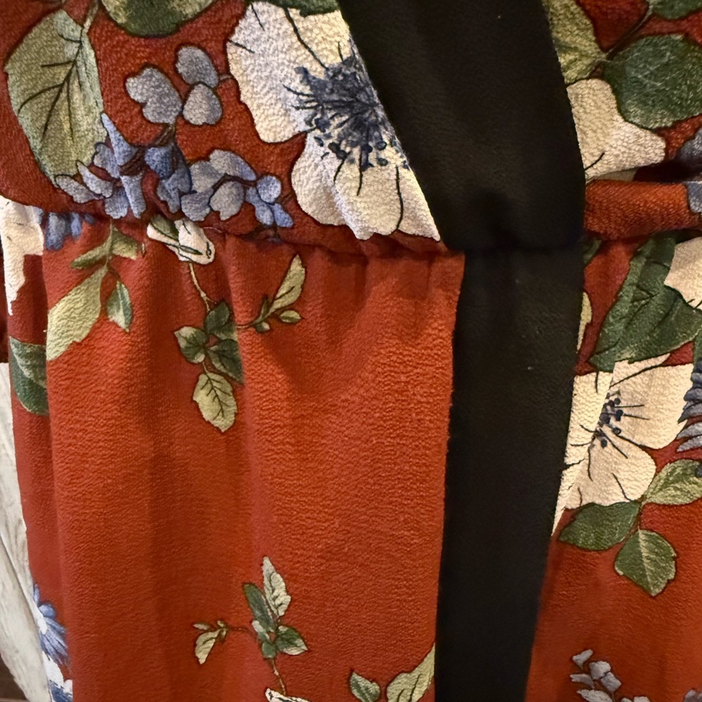 Scotch & Soda Red Floral Midi Dress with Black Trim - Picture 3 of 8